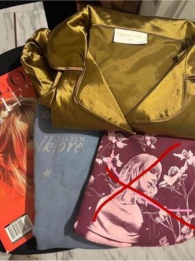 Taylor swift merch bundle